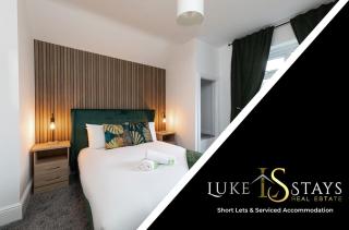 Luke Stays - Grace Street - 0