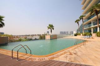 Lake View 2BR | Al Raha Beach | Sleeps 4 - 1