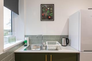 Luke Stays - Grace Street - 5
