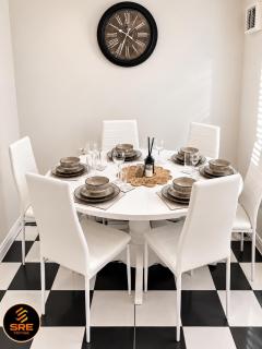 2 bed House - Free parking! - 1