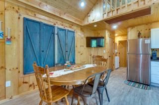 Fire Pit & Lake Views! Wood Creek Lake Cabin - 4