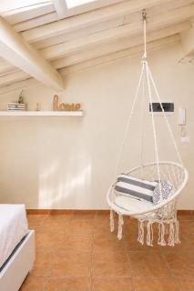 White Attic Lucca - 2