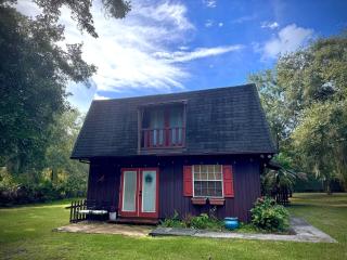 Little Orbit! European-Style Cottage on the Space Coast - 0