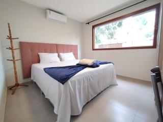Casa com 4 Quartos climatizados alto padrão lazer com Piscina e Ofurô aquecido - 1