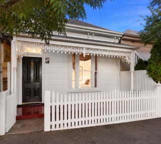 Cosy Home In Middle Park, Near Beach and City with Sauna - 0
