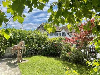 Historic apartment close to lake, private garden - 7