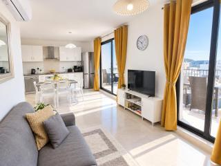 Seafront Penthouse with Large Terrace and Panoramic Views-Mellieha Bay Ghadira - 7
