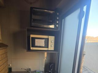 Lion's Den Guesthouse 2 - 2