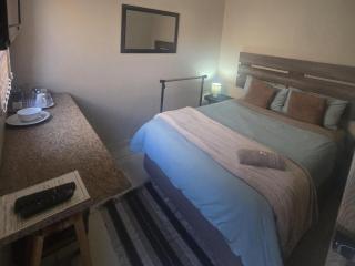 Lion's Den Guesthouse 2 - Witbank - 1
