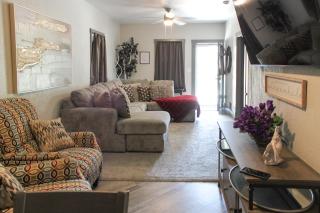 The Hide Out - a Family Getaway in Columbus - 7