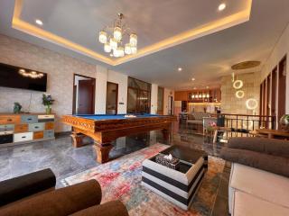 Modern 5BR Luxury Villa with Pool & Rooftop - 100m from Sanur Beach - Sanur - 3