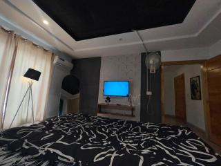 Premium 1BHK Stylish Elegant Cozy - 9