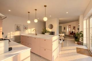Stylish Portrush Home Near Beach & Golf - 5