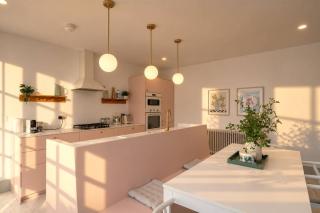 Stylish Portrush Home Near Beach & Golf - 3
