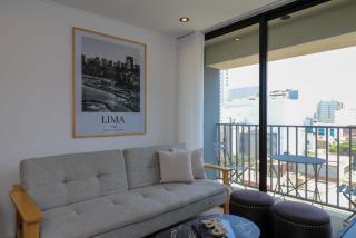 Fantastic 2BR with Pool near the Costa Verde by Geko - 0