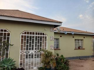 The Manaka House Apartments - 1