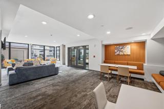 Spacious 3BR Apartment AC 2 Parking Spots - 3