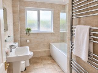 Stockwood - 3 bedroom bungalow, sleeps 6, dog friendly, - 1
