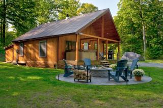 Year-Round Hot Tub Fire Pit Private Acres -  - 3