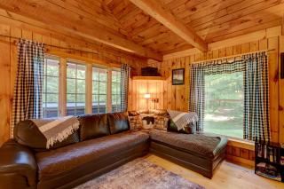 Year-Round Hot Tub Fire Pit Private Acres -  - 7