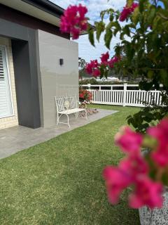 Amazon Artistry 5 bedrooms Full House - 1