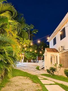 Apartamentos a 15 mins Malecón Samaná con Piscina, Billar y Patio, 5 habs - 7