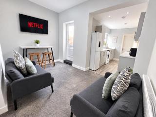 The Aire House - 4 Bed - 4 En-suite House - Middlesbrough - 0