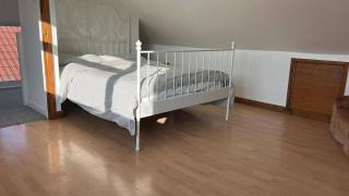 House Sleeps 6 with Enclosed Garden - 5
