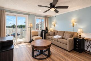 ML 343 Ski-InOut Island Kitchen Steps to Ballhooter Sleeps 6 - 9
