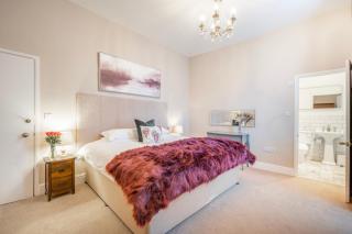 Sleeps 21 Private spa Winter weekends available - 3