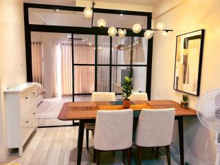 Modern 1BR Executive Suite in Taguig near BGC - 6
