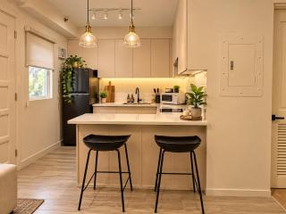 Modern 1BR Executive Suite in Taguig near BGC - 4