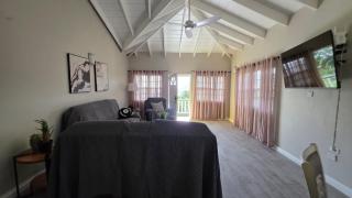 Cedar Grove 2BR 3Beds Hillview Retreat - 4