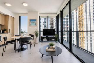 34th Floor Luxurious 1BR - Epic View & Top Location - 6