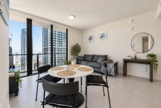 34th Floor Luxurious 1BR - Epic View & Top Location - 5