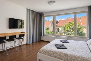 Quiet Courtyard and Parking - Praga - 6