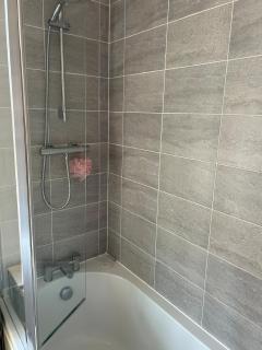 Comfortable Double Room in Leeds - 5