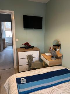 Comfortable Double Room in Leeds - 9