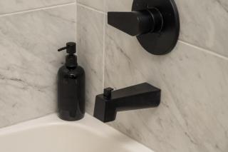 Modern Duck Island 1 BD Near Food, Drinks with Free Parking - 7