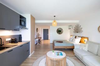 Studio n10 - Alamanda Resort - 1