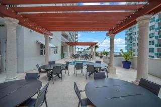 Stylish Brickell 1BR - Free Parking - Sleeps 6 - 4