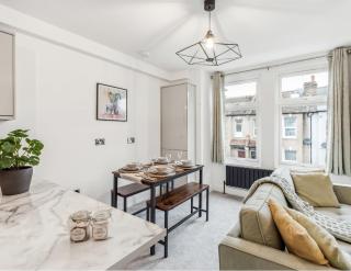 Designer 2BR in Tooting, Walk to Tube and Sleeps 4 - 0