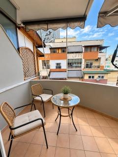 Sky Six - Balcony - Steps from the Center - 4