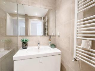 Luxury apartment, one bedroom, prestigious residence - 2