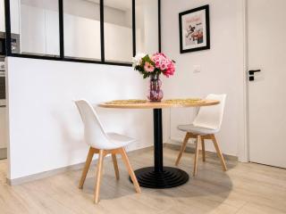 Luxury apartment, one bedroom, prestigious residence - 1