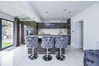 Spacious 5 BR-2BR l Sleeps 11 l Free Parking l Contractors & Groups - 5