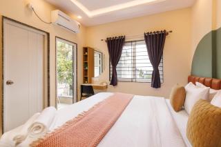 Garden View Move-Inn 1BHK with Balcony Koramangala - 9