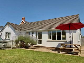Stockwood - 3 bedroom bungalow, sleeps 6, dog friendly, - 9