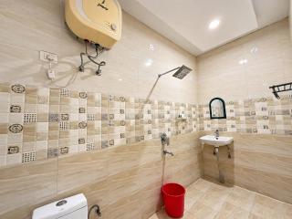 Mahadeva Hotels - 5