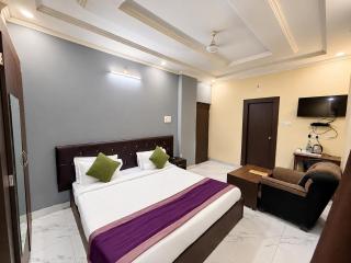 Mahadeva Hotels - 1
